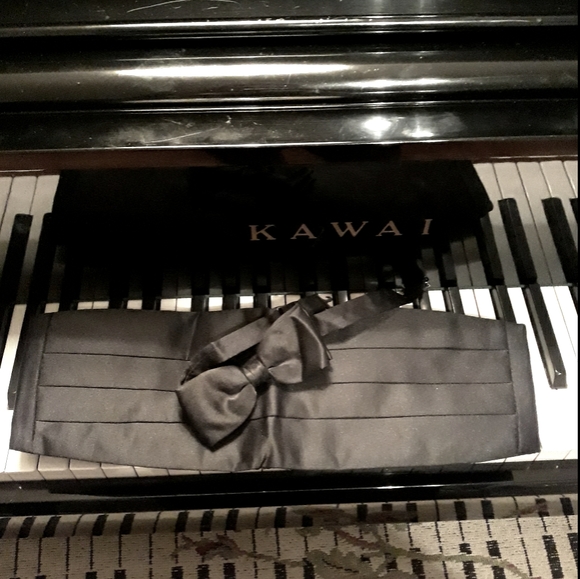 Other - Black bow tie and cummerbund set